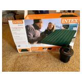 Intex Queen hand held pump, blowup mattress
