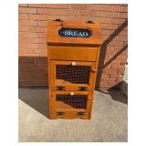 Vintage bread and vegetable kitchen box