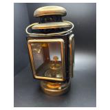 Vintage coachmanï¿½s oil lantern