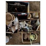 Home decor, baskets & flower vases