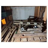 Vintage Stanley wooden level, level, grease gun