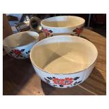 Vintage Halls ceramic three-piece bowl set