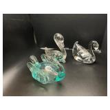 Vintage Art glass swans