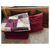 Small Quilts, Throw pillows, Blankets