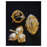 Vintage gold tone, gold rhinestone,brooch ec