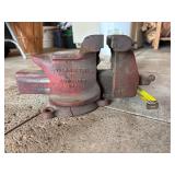Vintage The Ridge Tool Co. Bench Vise