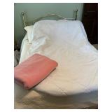 Full Mattress Pad and Velux Blanket