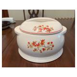 Vintage Bittersweet Universal Potteries Casserole