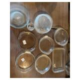 Glass casserole, dishes, pipe plates, etc.