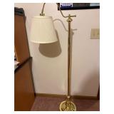Adjustable light floor lamp