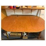 Vintage table, 2 removable leaves