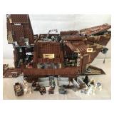 JAWA"S SANDCRAWLER RETIRED BUILT 75059
