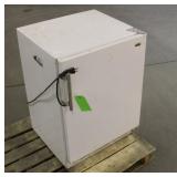 Summit Refrigerator 24'x22'x33'