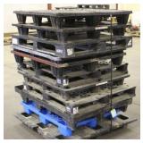 (11) Poly Pallets