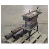 Vintage Kitchen Queen Wood Stove w/ Piping