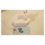 VTG WESTMORELAND WHITE MILK GLASS BUNNY ON A FENCE