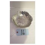ARTHUR 8' CABBAGE LEAF BUNNY BOWL