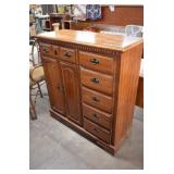 Dresser w/ Drawers and Storage