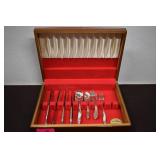 Oneida Silverware Box With Contents