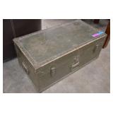1949 Doehler Vintage Foot Locker