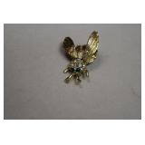 Goldtone Bee/Bug Trembler Brooch (Wings Move)
