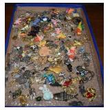 Tray Of Animal Themed Pendants, Pins & More -Tray