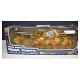 Battery Operated King Tiger Diecast Tank & Figures