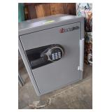 Sentry Safe w/Manuals 18/18/24 Set to 1,2,3,4,5.