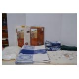 Lot Of 3 Table Cloths, Place Mats & Napkins