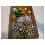 **VINT CHRISTMAS ORNAMENTS SOME GLOW