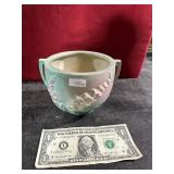 ROSEVILLE POTTERY FOXGLOVE 2 HANDLED PLANTER