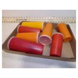 7 TUPPERWARE TUMBLERS W/LIDS