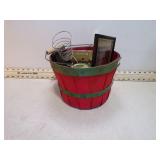 **MYSTERY BASKET