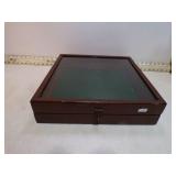 **VINT GLASS & WOOD DISPLAY CASE