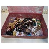 VINT JEWELRY BOX & JEWELRY