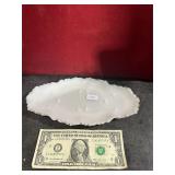 MILKGLASS TRAY