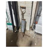 **ANTIQUE HAND CORN PLANTER
