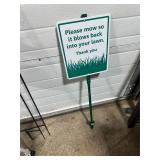 **PLEASE MOW SO IT BLOWS THE RIGHT WAY SIGN