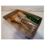 **VINT KITCHENALIA