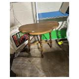**VINT WOODEN END TABLE