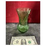 VINT GREEN GLASS SWIRL PATTERN VASE