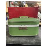 **VINT HARD SIDED MAKEUP CASE