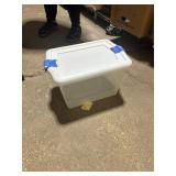 **MED SIZE TOTE W/LID
