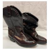 Menï¿½s leather boots. Size 8 1/2 EW.