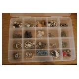 Mix Lot of Earrings Mix Lot of Earrings