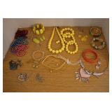 Lot of Necklaces ,Bracelets& Earrings Lot of Necklaces ,Bracelets& Earrings