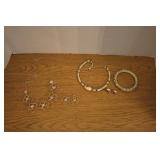 Lot of Necklaces ,Bracelets& Earrings Lot of Necklaces ,Bracelets& Earrings
