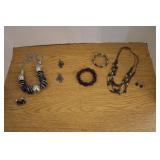 Lot of Necklaces & Earrings Lot of Necklaces & Earrings