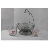 Pyrex 2 cup , Anchor Hocking 4 cup & Metal Fruit Pyrex 2 cup , Anchor Hocking 4 cup & Metal Fruit