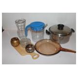 Mixed Lot Pyrex Skillet & Kitchen Items